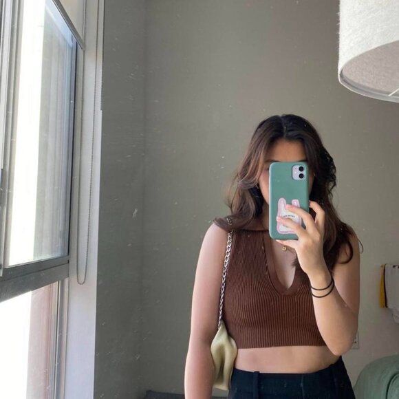 aritzia babaton sculpt knit polo - Picture 5 of 5